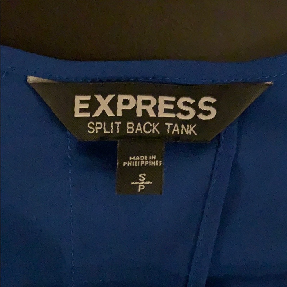 Express Split Back Top - Picture 3 of 3
